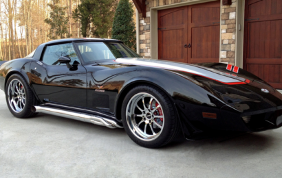 Rusty Wallace Corvette sells for $110,000 at Barrett-Jackson